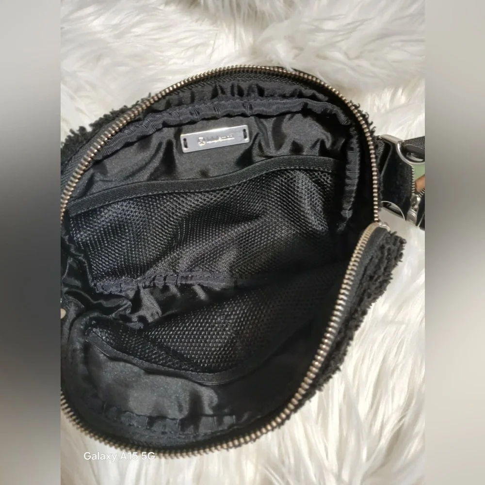 lululemon athletica sleek black